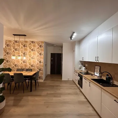 Boleslaviaapartments - Merci 2, Parking Free, Air Conditioning Apartament