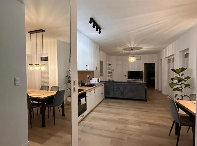 Boleslaviaapartments - Merci 2, Parking Free, Air Conditioning Apartament